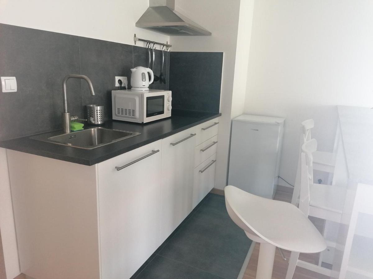Brand New One Bedroom #54 In Brand New Building With Free Parking Appartement *